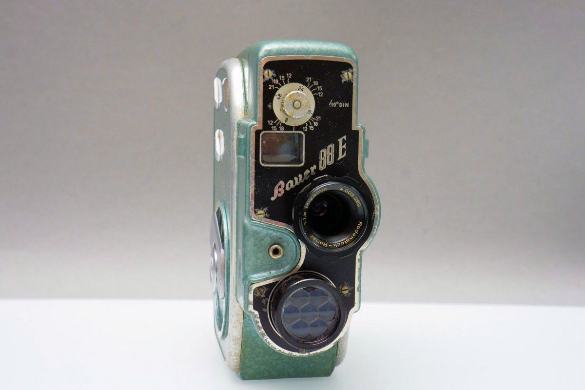 Camera BAUER 88 E - vue de face