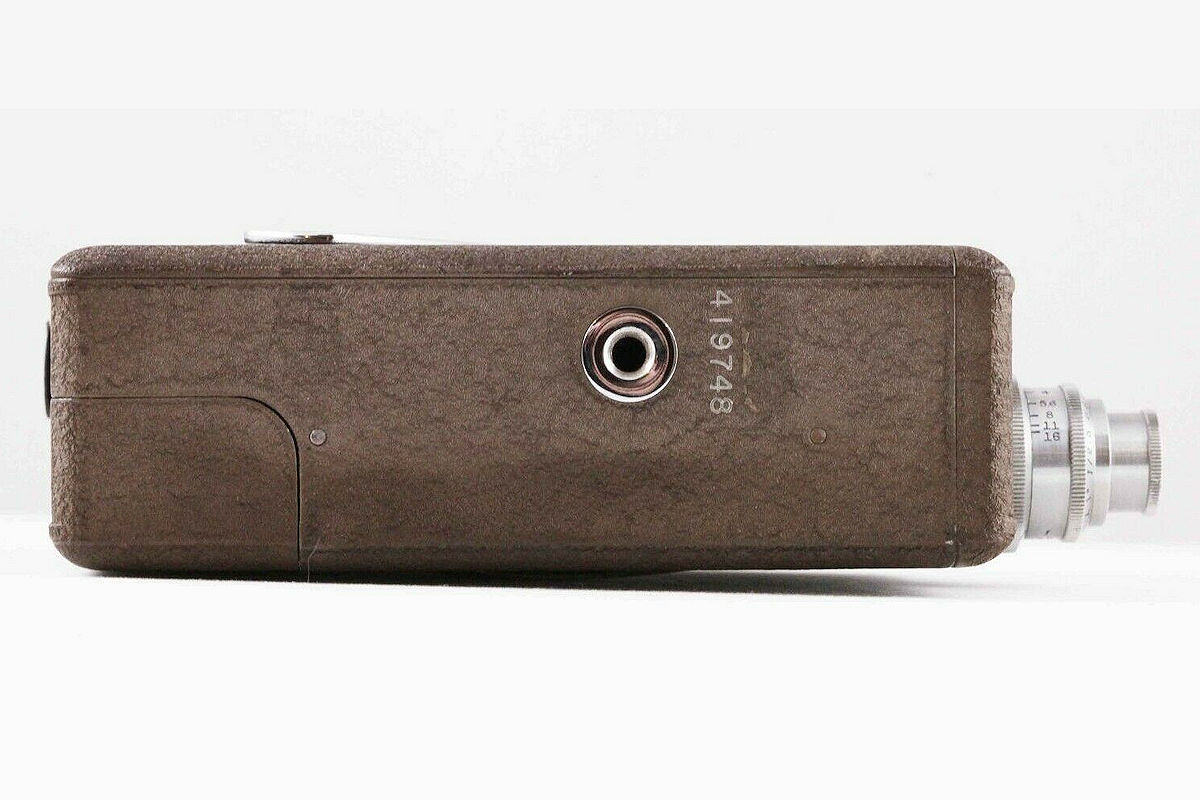 Camera Bell & Howell Filmo Auto Load - vue dessous