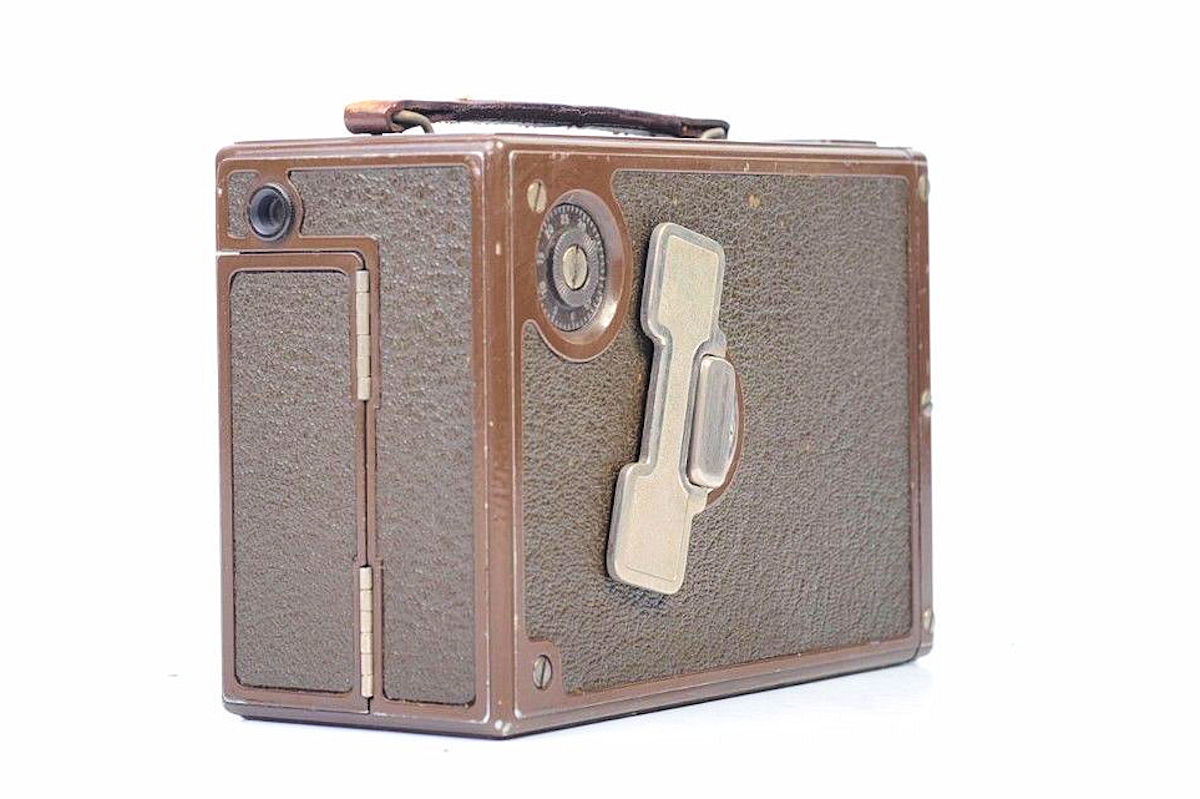 Camera Bell & Howell Filmo 121 - vue arrière fermée