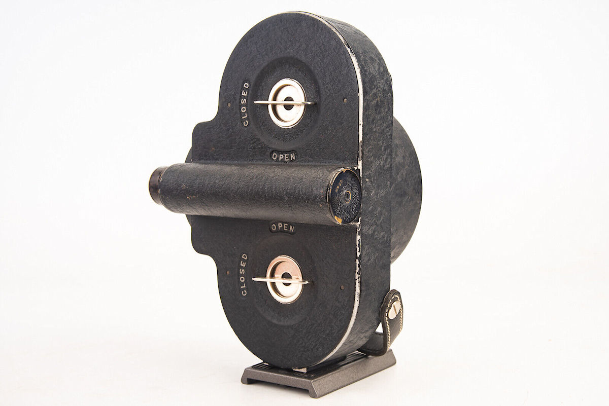 Camera Bell & Howell Filmo 70-E - arrière gauche