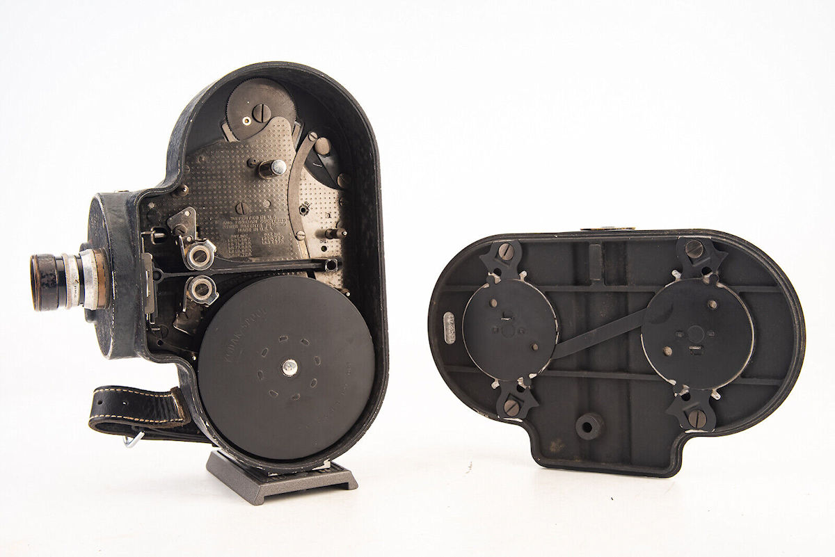 Camera Bell & Howell Filmo 70-E - ouverte