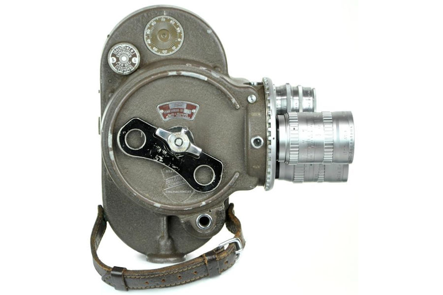Camera Bell & Howell Auto 8 - Vue de face