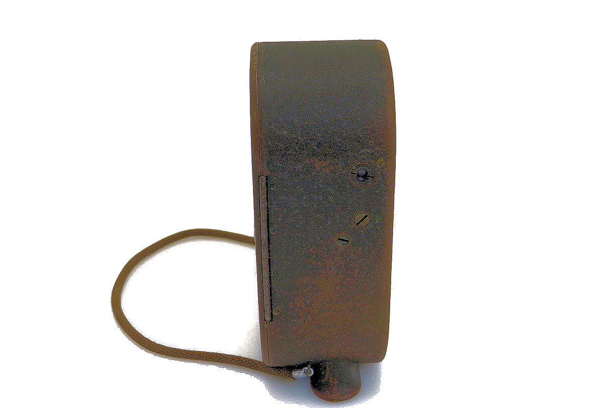 Camera Bell & Howell Filmo Straight Eight - vue dessous