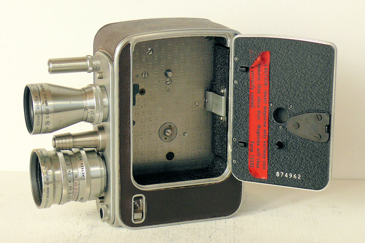 Camera Bell & Howell Filmo Auto 8 - ouverte