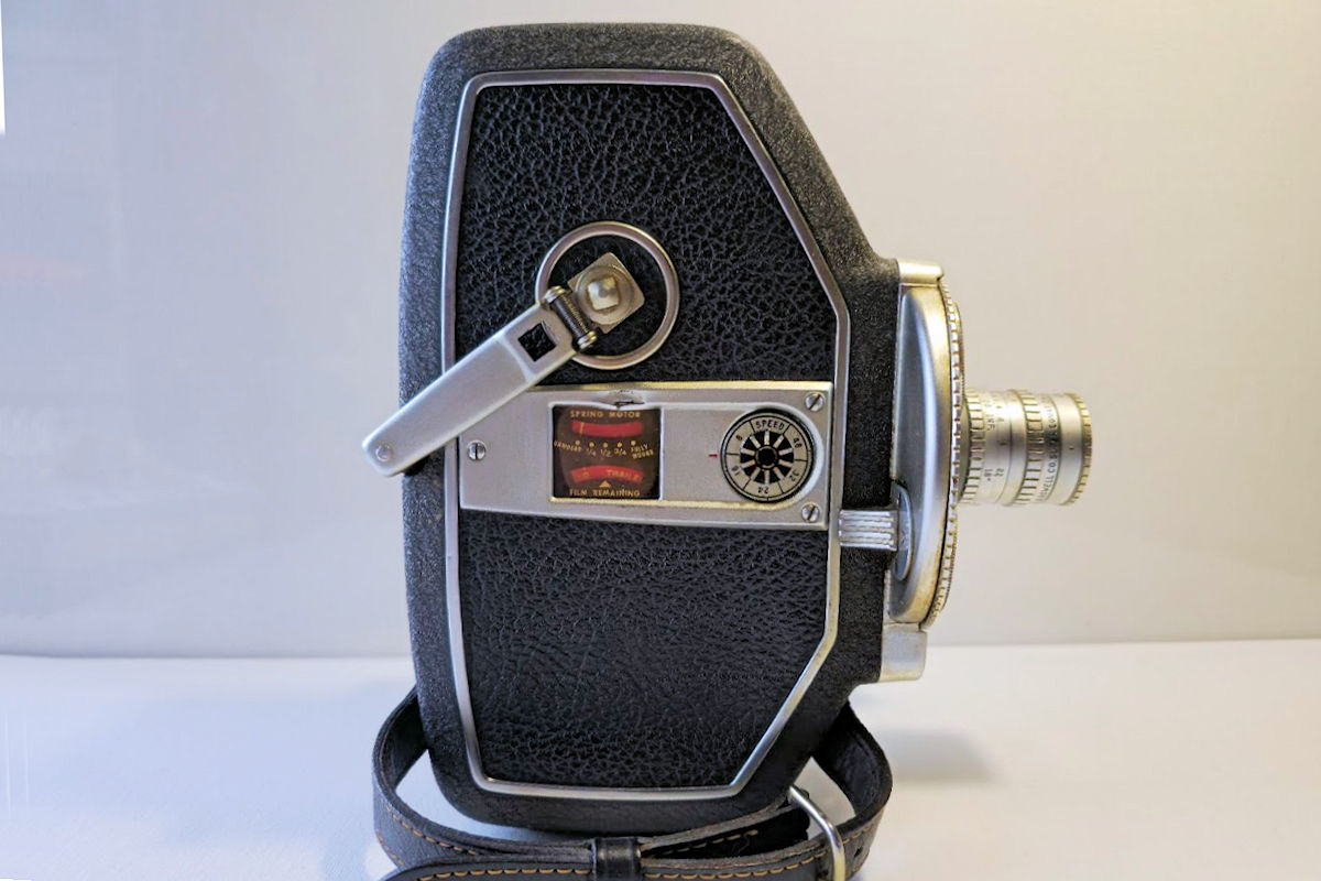 Camera Bell & Howell Modèle 240-T - vue côté droit