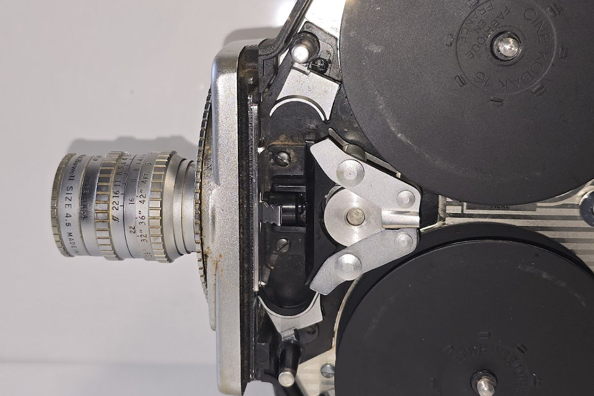 Camera Bell & Howell Modèle 240-T  - Détail