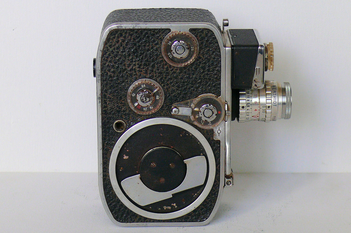 Camera BOLEX C-8L - Coté droit