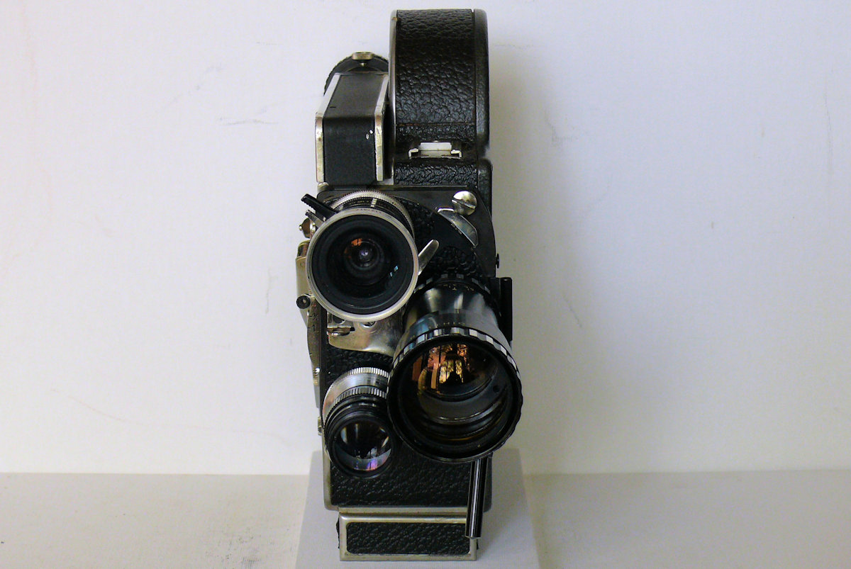 Camera BOLEX D-8L  - vue de face