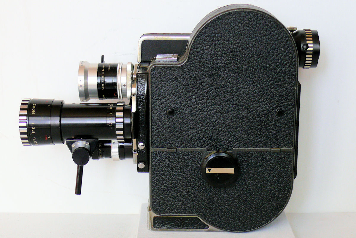 Camera BOLEX D-8L   Coté Gauche