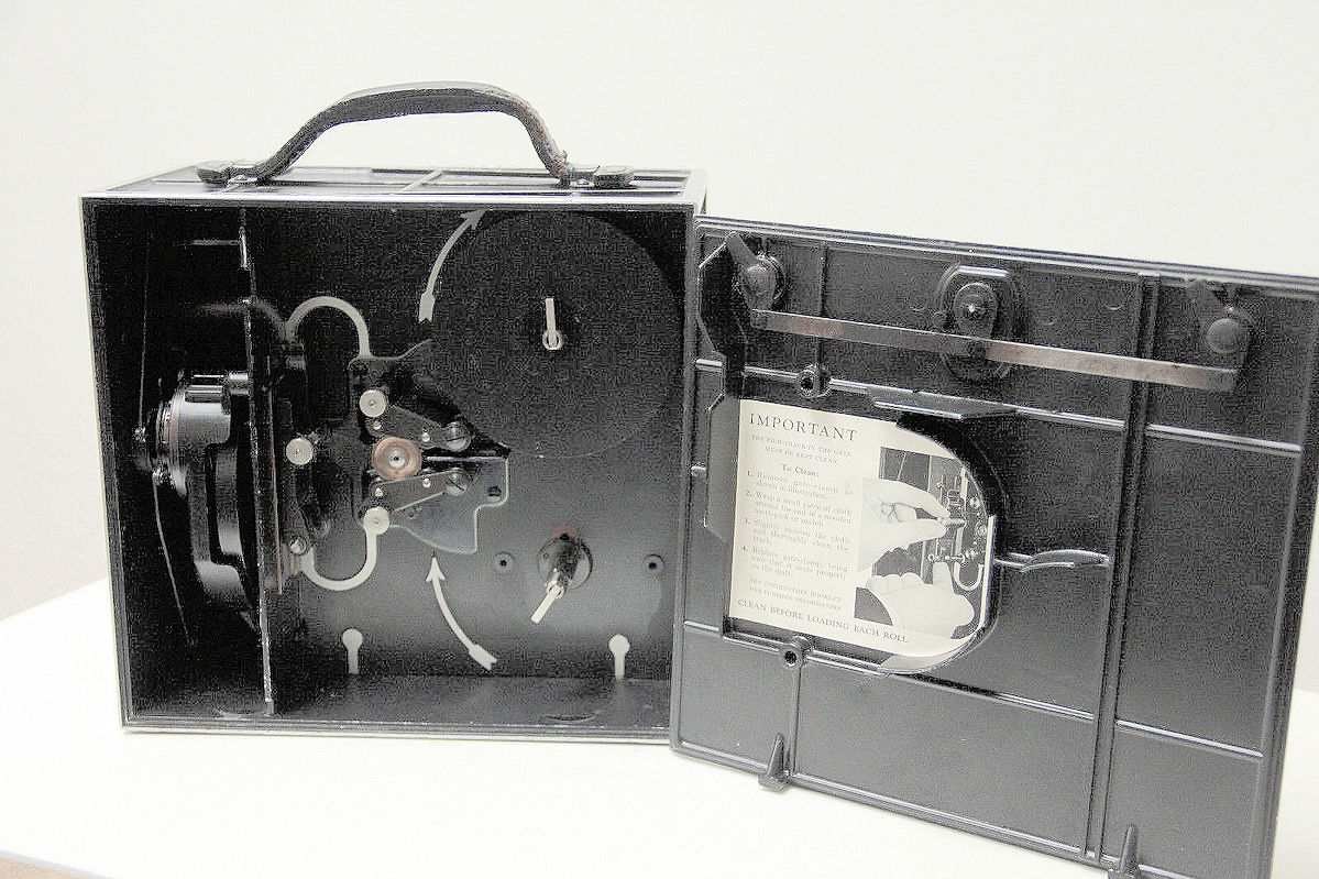 Camera Cine-Kodak - intérieur du boitier