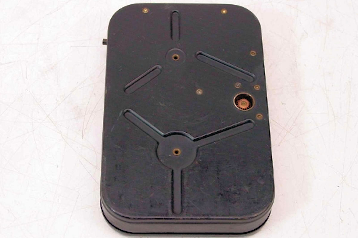 Camera Cine-Kodak Magazine 16    chargeur face arriere