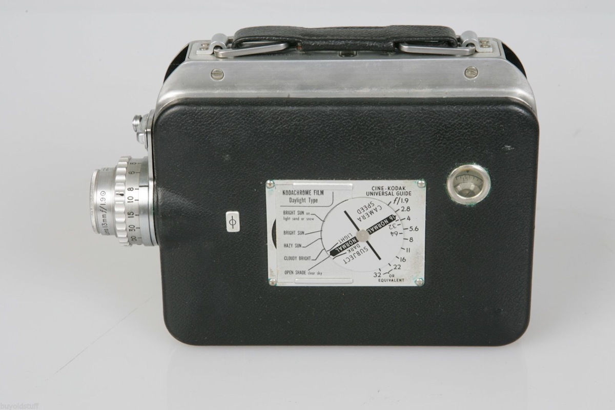 Camera Cine-Kodak Magzine 8 - Coté gauche