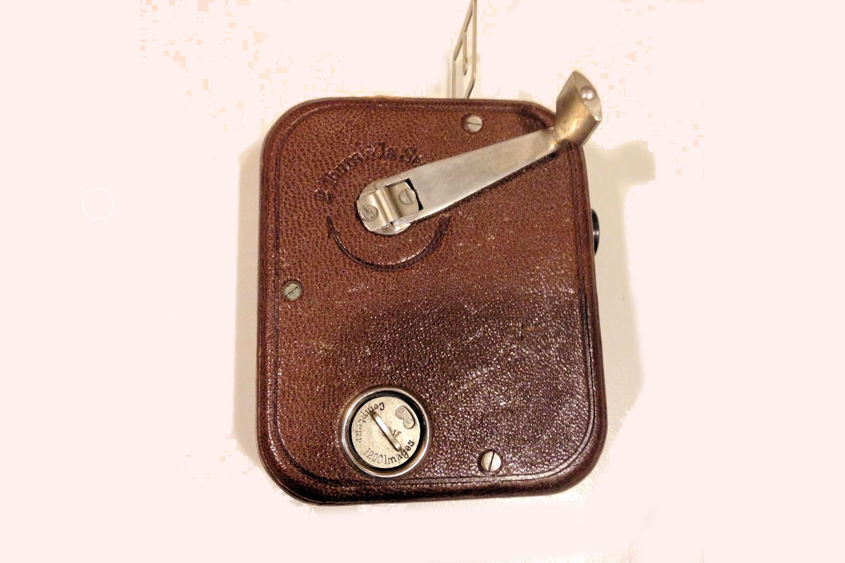 Camera Pathé Baby  - Coté droit